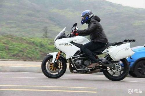 国产巡航摩托车教学视频,驾驭风驰，轻松入门